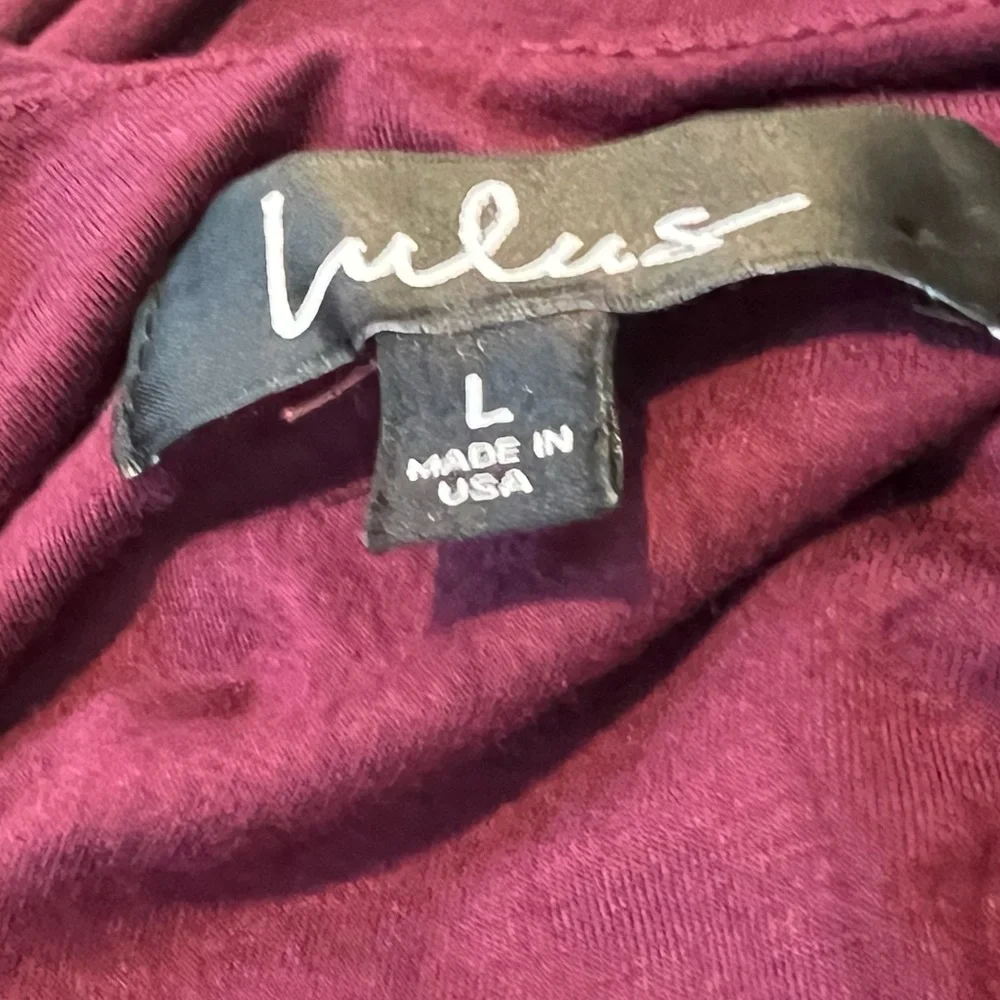 Purple jumpsuit with slits on both legs. Tie for the waist. - Picture 3 of 9